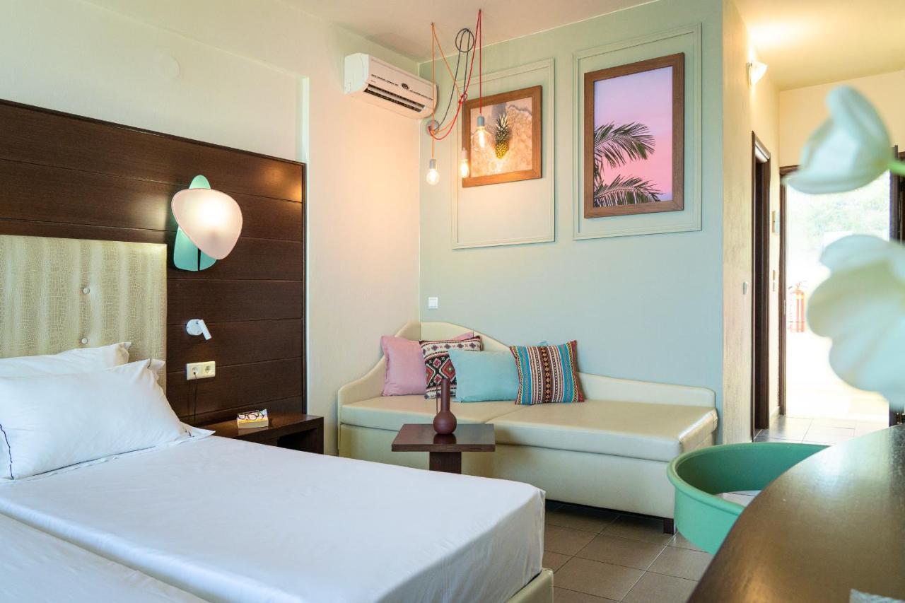 Blue Dream Palace Trypiti Beach Spa Resort & Hive Water Park Limenaria  Exterior foto